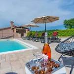 Hébergement de vacances Bonissa, A Private And Tranquil Haven Amidst Nature *