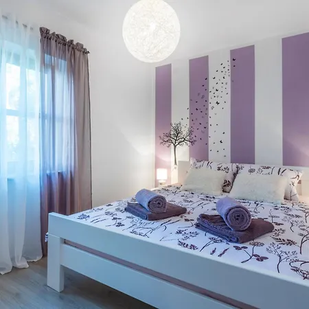 Bonissa, A Private And Tranquil Haven Amidst Nature Ferienhaus *