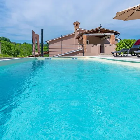 Ferienhaus Bonissa, A Private And Tranquil Haven Amidst Nature Pićan